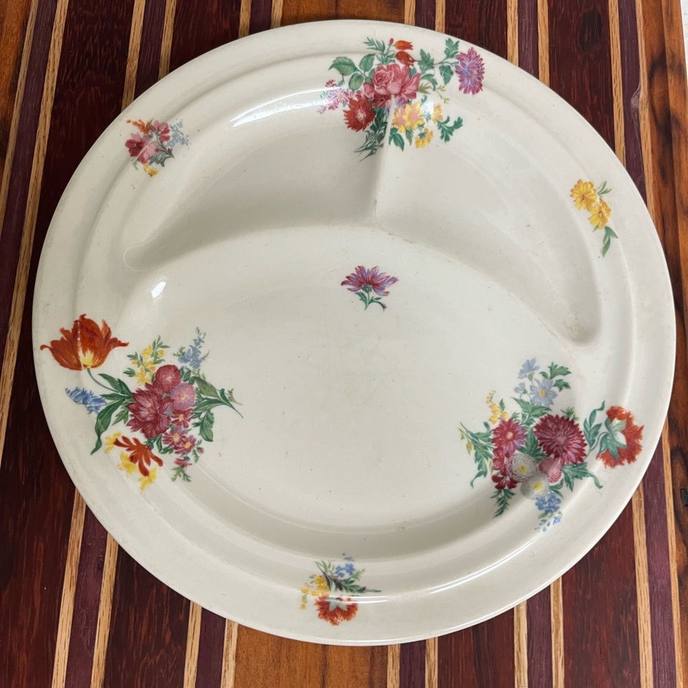 Gorgeous Vintage Restaurant 3 Section Plate Scammell Ivory Lamerton Made USA 10”